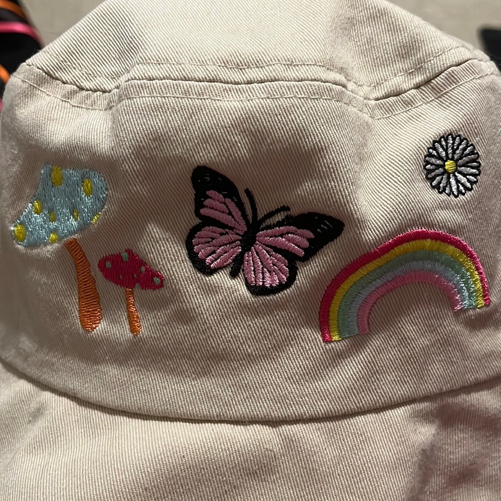 Bucket hat - Picture 2 of 2